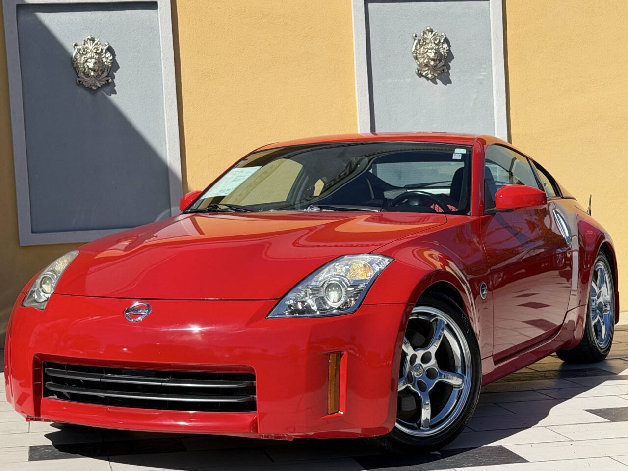 Used 2008 Nissan 350Z Touring w/ Cargo Convenience Pkg RWD image 3