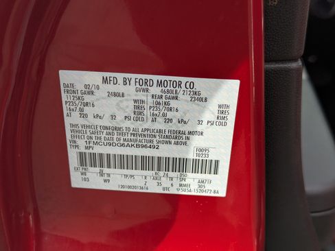 Used 2010 Ford Escape XLT image 29