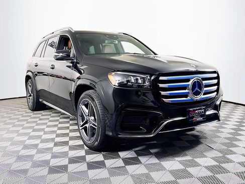 Used 2024 Mercedes-Benz GLS 450 4MATIC image 1