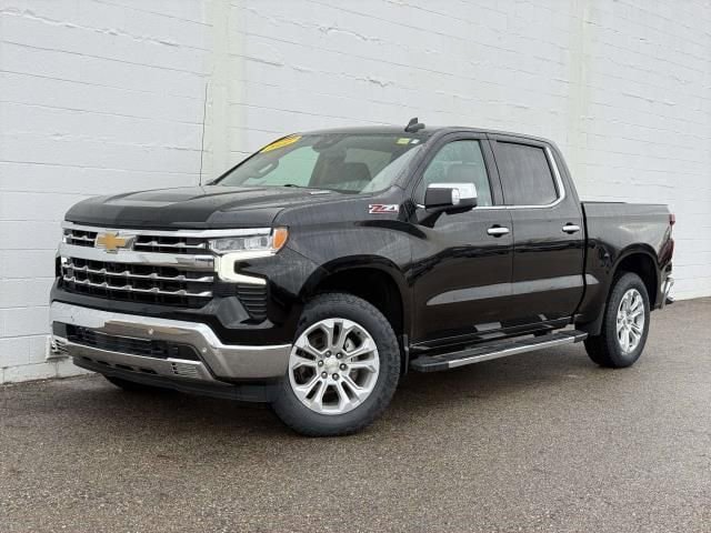 Used 2022 Chevrolet Silverado 1500 LTZ AWD/4WD image 1
