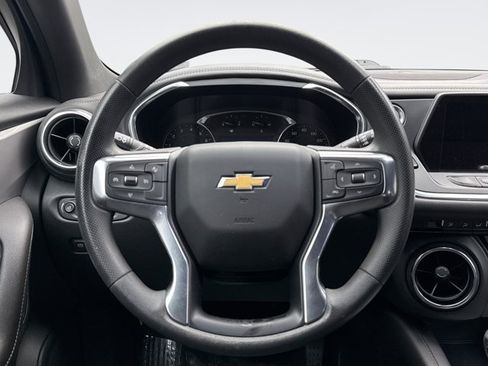 Used 2022 Chevrolet Blazer LT FWD image 12