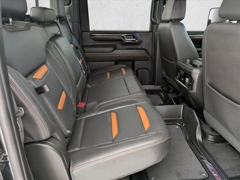 Used 2024 GMC Sierra 2500 AT4 w/ AT4 Premium Plus Package AWD/4WD image 18