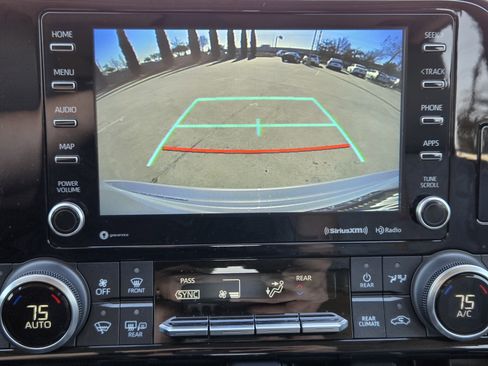 Used 2022 Toyota Highlander Bronze Edition image 21