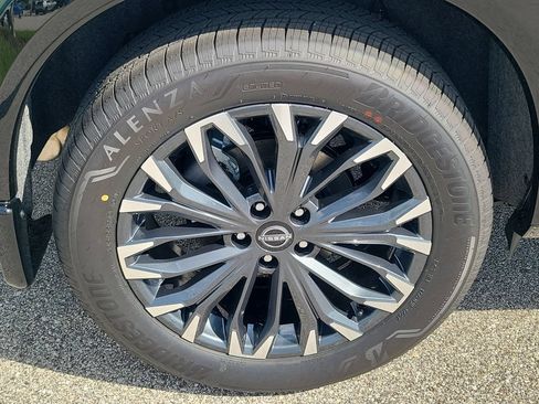 New 2026 Nissan Rogue Platinum AWD/4WD image 3