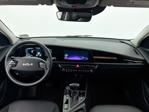 Certified 2025 Kia Niro EX FWD image 21