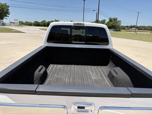 Used 2016 Ford F250 Platinum w/ FX4 Off-Road Package AWD/4WD image 6