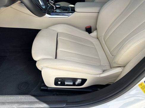 Used 2021 BMW 330i Sedan w/ Convenience Package RWD image 19