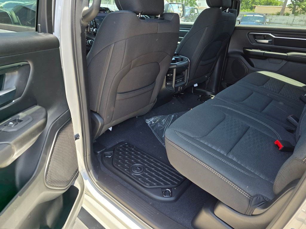 New 2026 RAM 1500 Big Horn AWD/4WD image 34