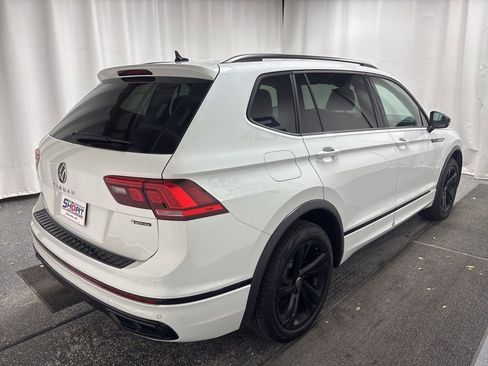Used 2024 Volkswagen Tiguan SE R-Line image 4