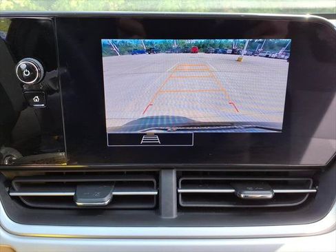 Used 2024 Chevrolet Trax LS w/ LS Convenience Package FWD image 16