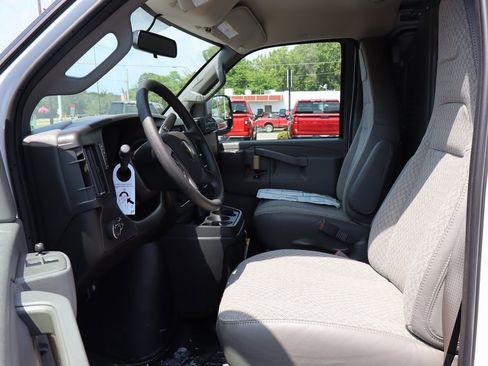 New 2025 Chevrolet Express 2500 w/ Driver Convenience Package image 4