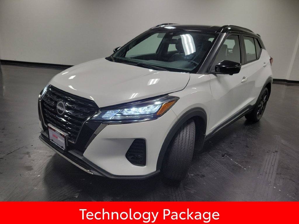 Used 2023 Nissan Kicks SR w/ SR Premium Package FWD image 4