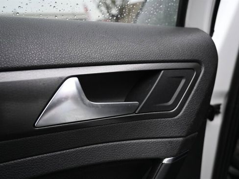 Used 2018 Volkswagen GTI S image 35