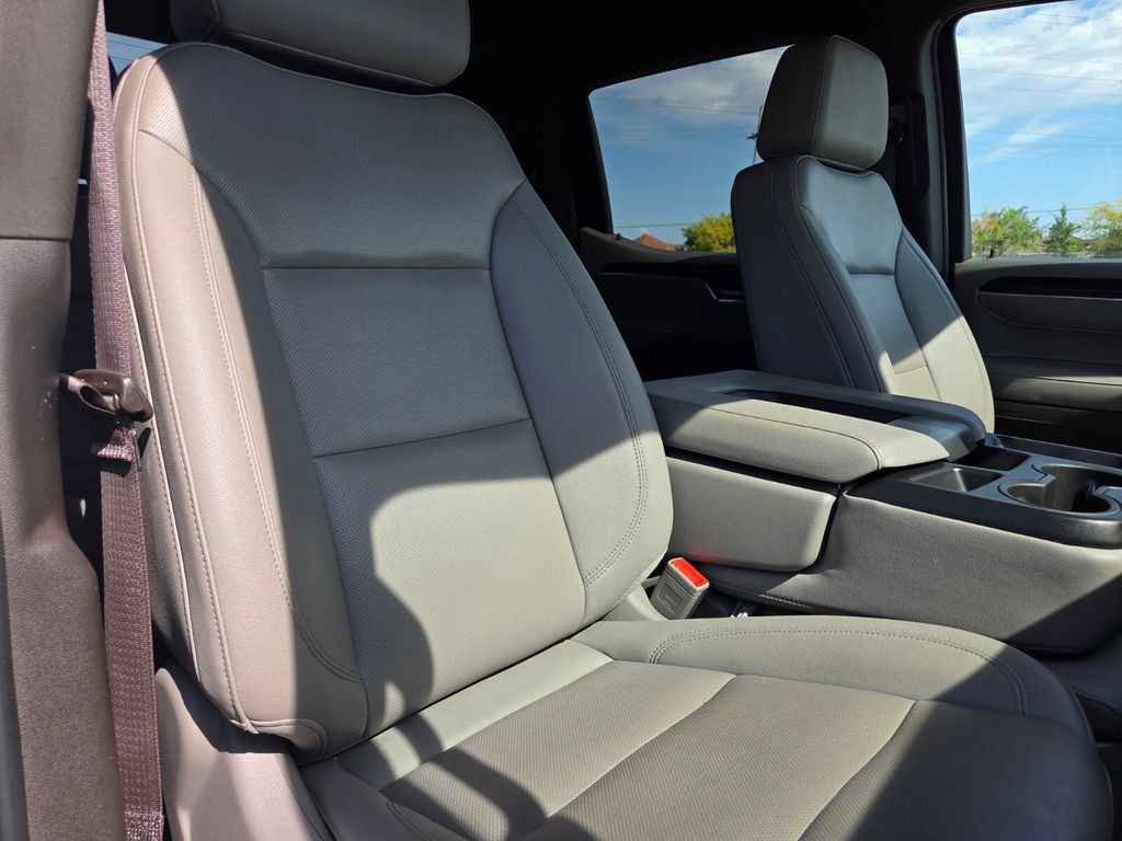 Used 2025 GMC Sierra 1500 SLT AWD/4WD image 28