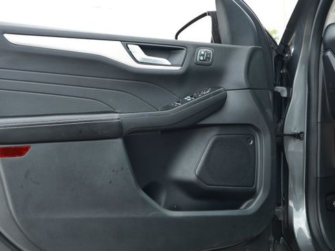 Used 2022 Ford Escape SEL w/ Technology Package FWD image 23
