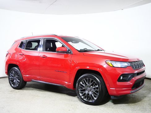 Used 2022 Jeep Compass Limited image 1