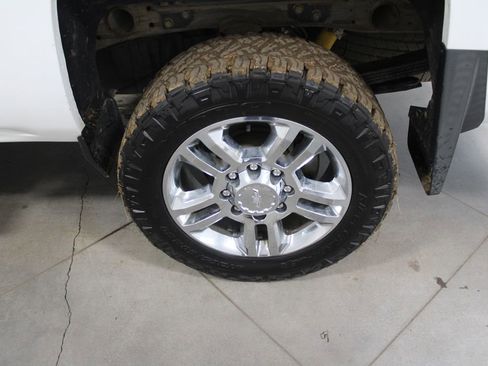 Used 2019 Chevrolet Silverado 2500 High Country w/ Duramax Plus Package image 56