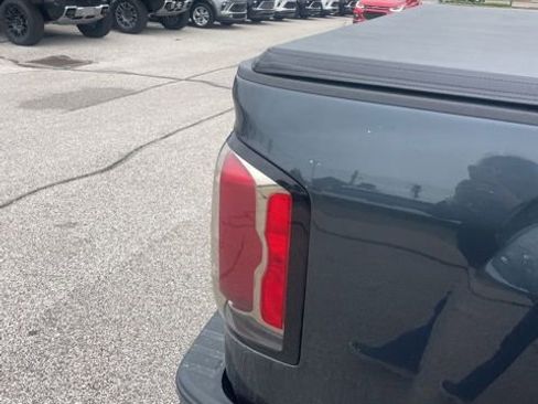 Used 2017 GMC Sierra 1500 SLT AWD/4WD image 10