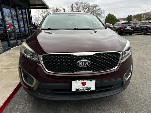 Used 2016 Kia Sorento LX w/ LX Convenience Package FWD image 6