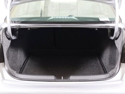 Used 2025 Volkswagen Jetta Sport image 18