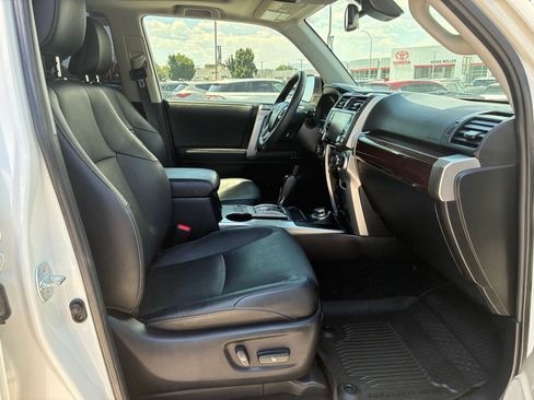 Used 2021 Toyota 4Runner Limited AWD/4WD image 32