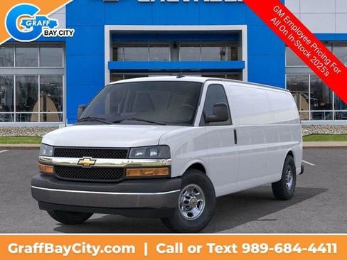 New 2025 Chevrolet Express 3500 Extended image 6