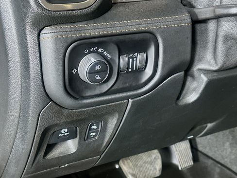 Used 2021 RAM 1500 Limited image 16