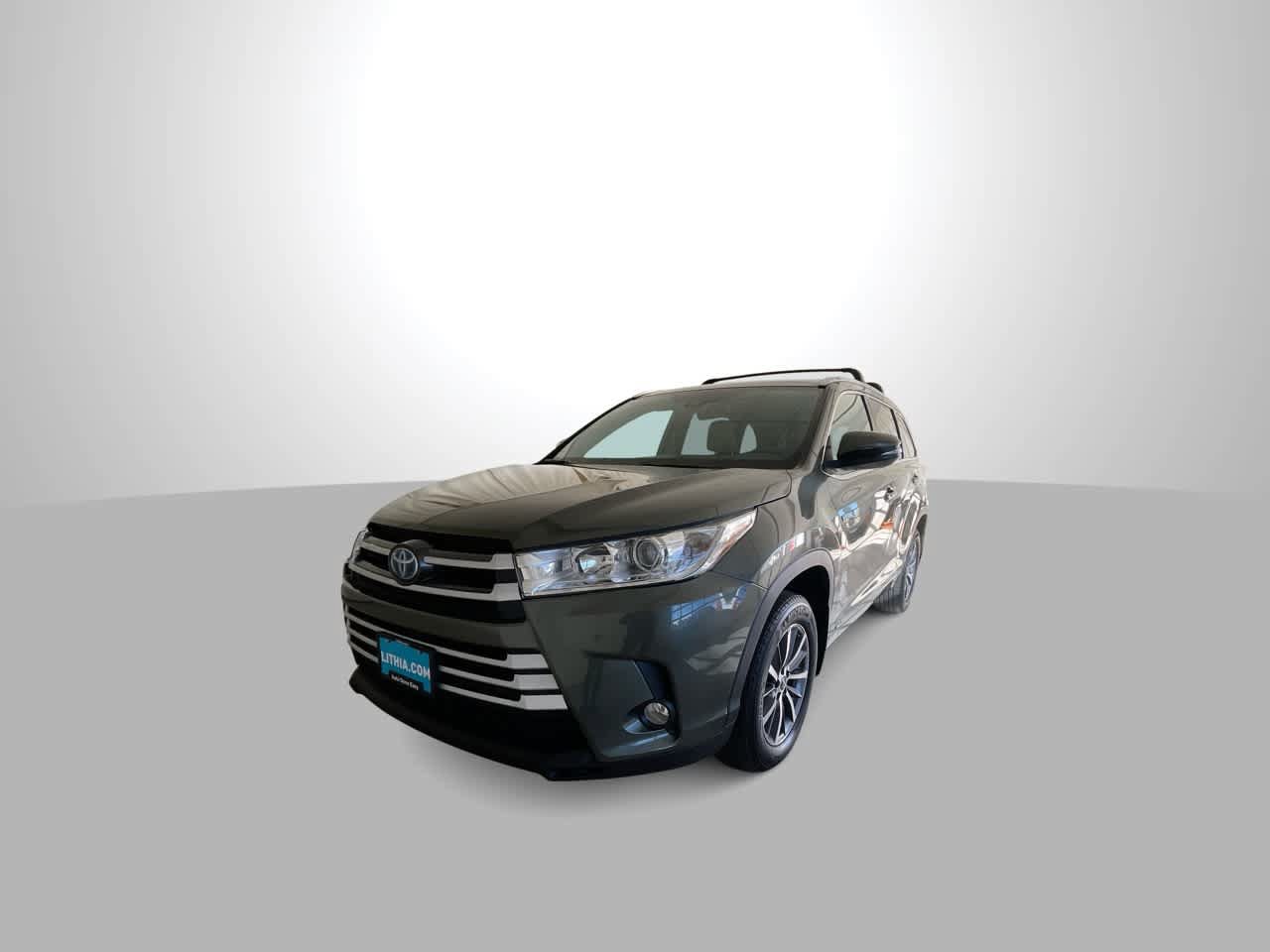 Used 2018 Toyota Highlander XLE AWD/4WD image 4