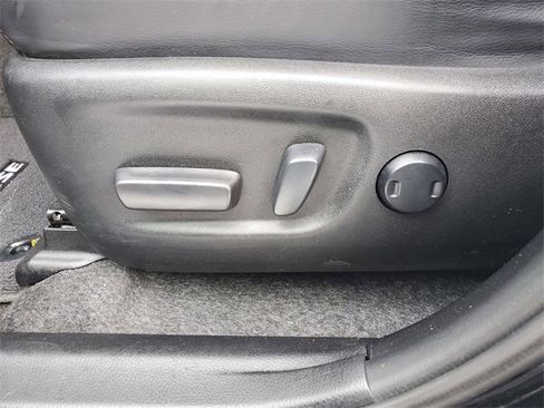 Used 2016 Toyota RAV4 SE image 17