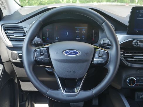 Certified 2025 Ford Escape Active AWD/4WD image 6