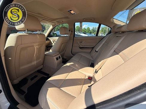 Used 2010 BMW 328i Sedan RWD image 13