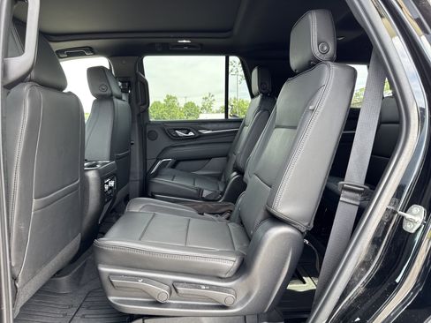 Used 2023 GMC Yukon Denali w/ LPO, Floor Liner Package AWD/4WD image 31