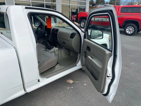 Used 2005 Chevrolet Colorado LS image 16