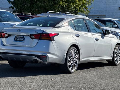 New 2025 Nissan Altima 2.5 SL image 4