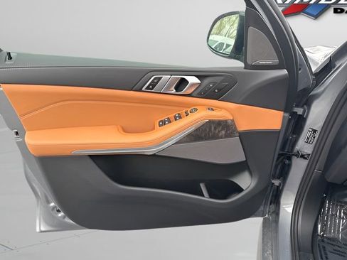 New 2026 BMW X5 xDrive40i w/ M Sport Package image 10