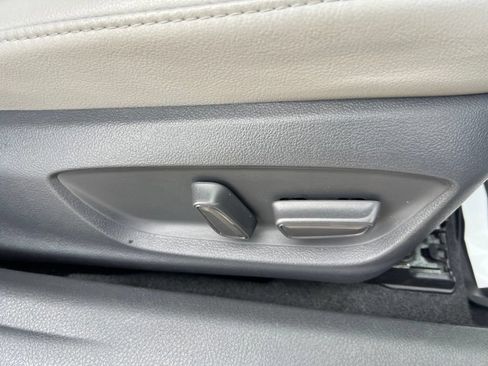 Used 2018 Toyota Camry XSE FWD image 14