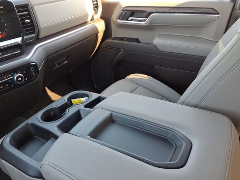 Used 2025 GMC Sierra 1500 SLT RWD image 12