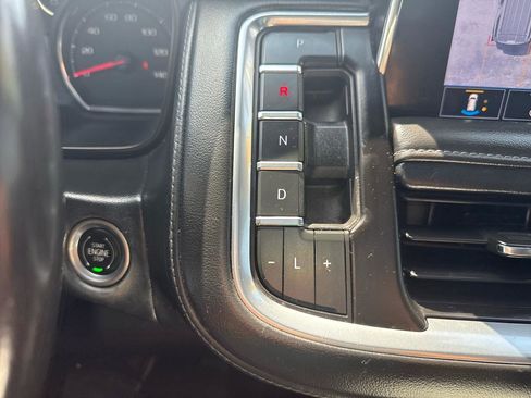 Used 2021 Chevrolet Tahoe Z71 w/ Z71 Signature Package AWD/4WD image 28