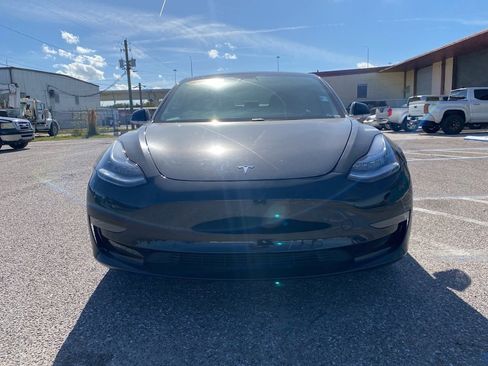 Used 2019 Tesla Model 3 image 8