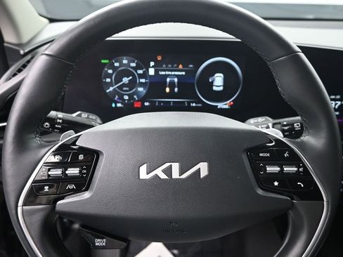 Certified 2023 Kia Niro Wind w/ Wind Preserve Package image 15