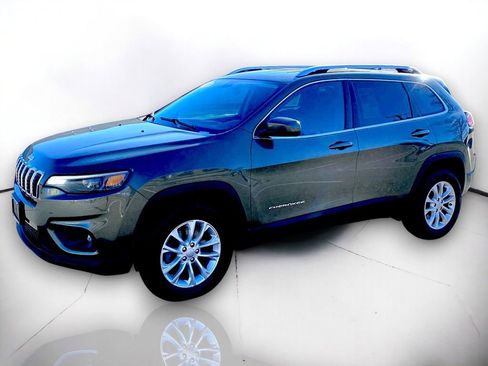 Used 2019 Jeep Cherokee Latitude w/ Popular Appearance Group image 2