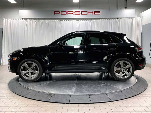 Used 2024 Porsche Macan image 2