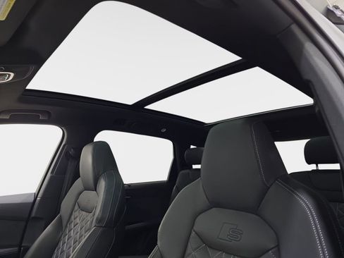 Used 2023 Audi SQ7 Prestige AWD/4WD image 33