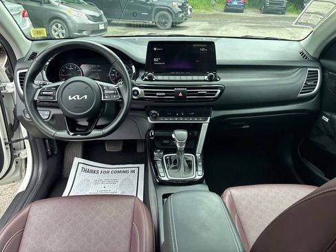 Used 2022 Kia Seltos SX w/ Sunroof Package AWD/4WD image 23