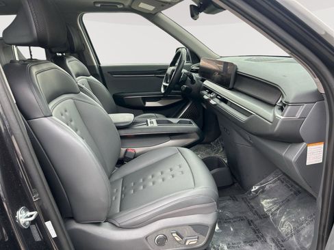 Used 2024 Kia EV9 Wind image 10