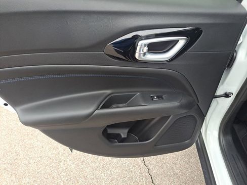 New 2026 Jeep Compass Limited image 15