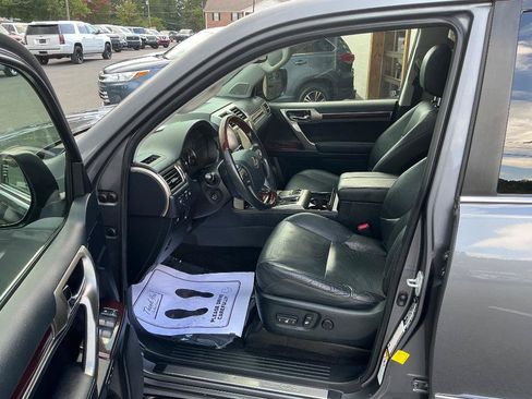 Used 2019 Lexus GX 460 Premium AWD/4WD image 18