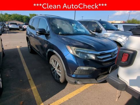 Used 2018 Honda Pilot Touring image 3