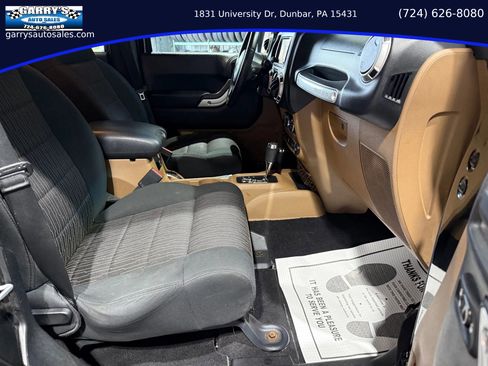 Used 2012 Jeep Wrangler Unlimited Sahara w/ Dual Top Group image 27