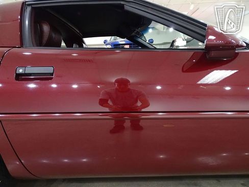 Used 1993 Chevrolet Corvette Coupe image 40